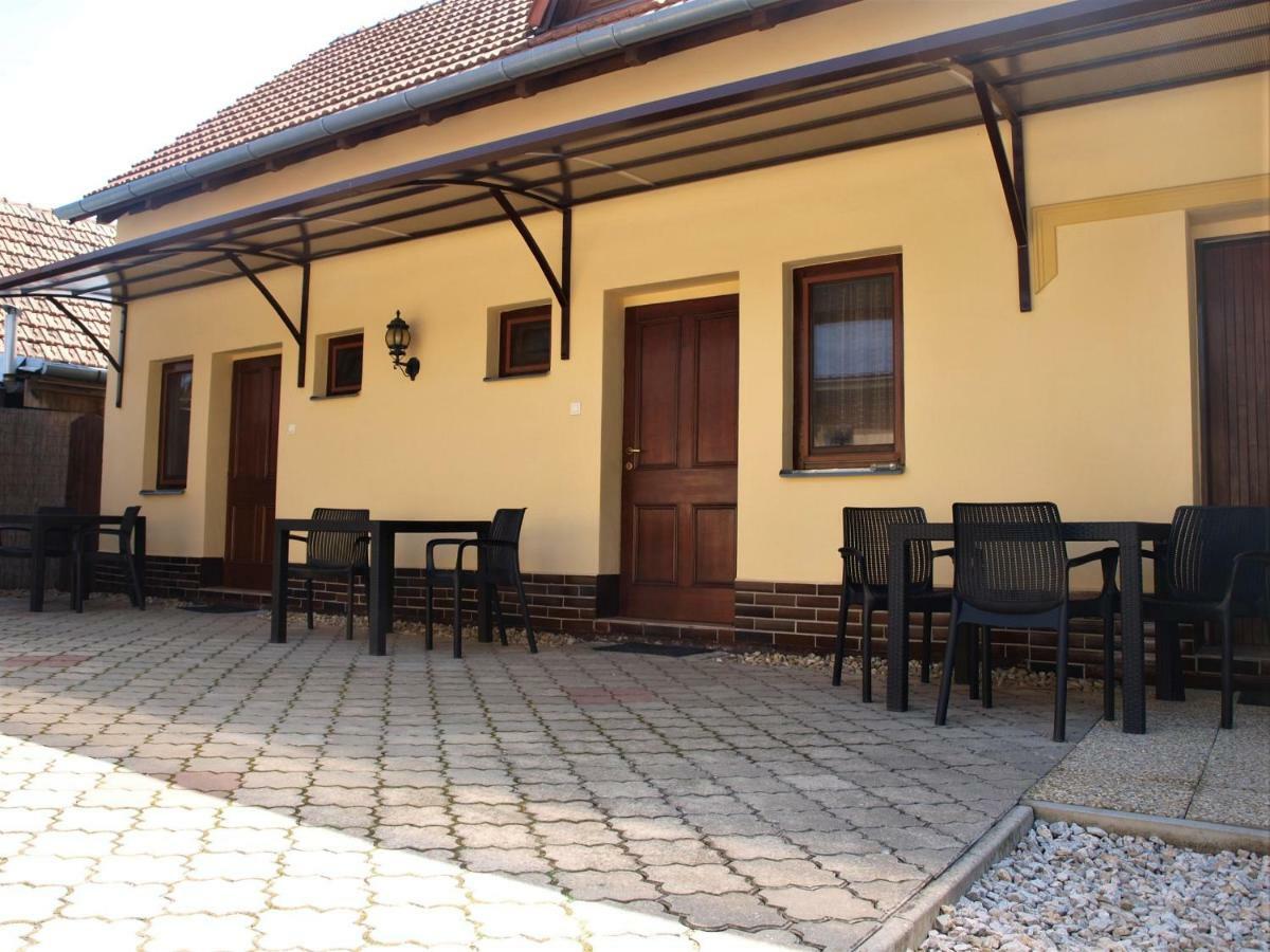 Apartmany Judita Kissova Velky Meder Exterior photo