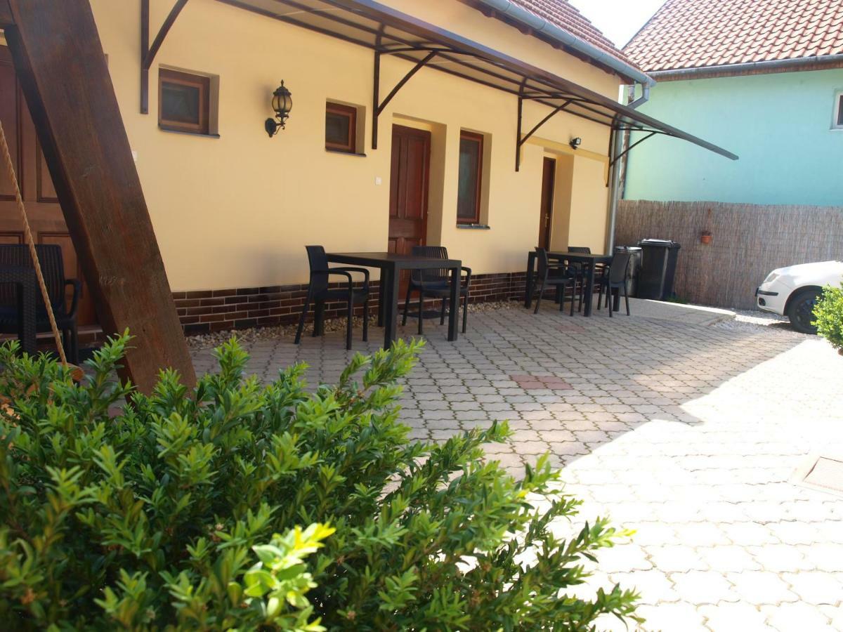 Apartmany Judita Kissova Velky Meder Exterior photo